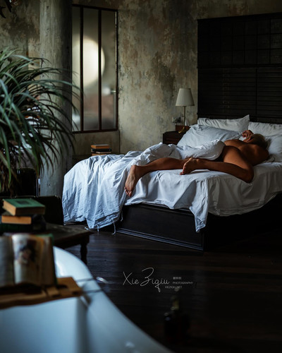 Photo by 谢梓秋 on August 07, 2024. Có thể là hình ảnh về 1 người, đồ ngủ và phòng ngủ..jpg