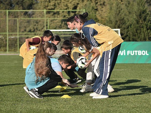 462447796 1077083001084918 4827611733048409870 n.jpg?stp=dst jpg s600x600& nc cat=106&ccb=1 7& nc si.jpg