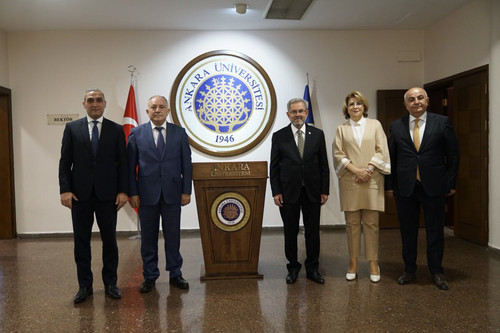 GZdc 3 XAAAyoZ1?format=jpg.jpg