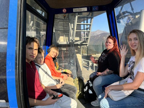 461990157 954293826724769 5677140255824485739 n.jpg?stp=dst jpg s600x600& nc cat=100&ccb=1 7& nc sid.jpg