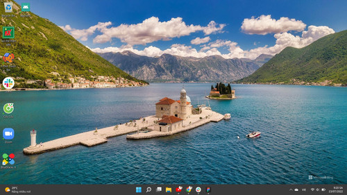 explorer BzW7BmlSmZ.jpg