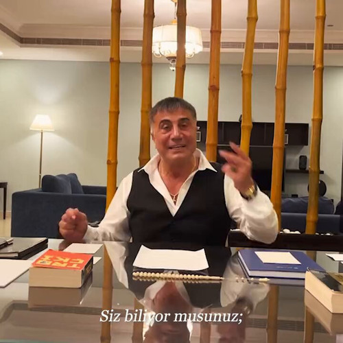 GKoF6jXUg33 4vvF.jpg