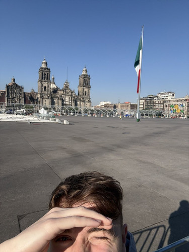 G8kbJUfWYAA MUd.jpg