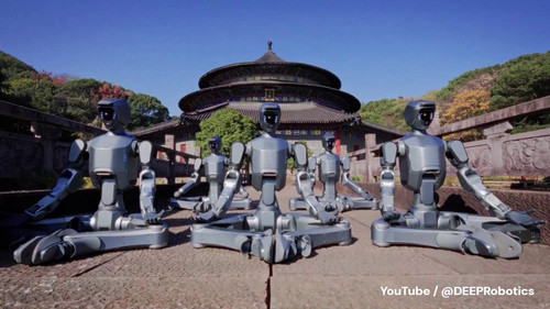 tUonhfN8Amr1 ptn.jpg