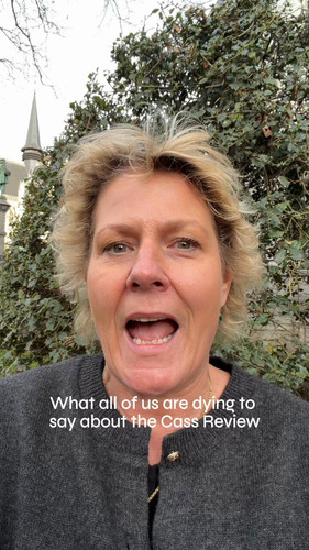 qa dg9uy0Vg5GX u.jpg