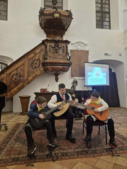 599945722 26369779912609693 5295272867199784029 n.jpg?stp=cp6 dst jpg s590x590 tt6& nc cat=106& nc c.jpg