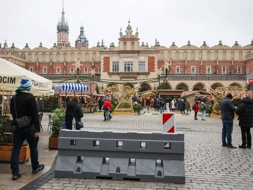 598965823 1193153146339846 2700367368593114692 n.webp?stp=dst jpg s590x590 tt6& nc cat=100&ccb=1 7& .jpg