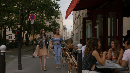 Emily.in.Paris.S01E02.Masculin.Feminin.2160p.NF.WEB DL.CZ EN.DD+5.1.DoVi.HDR.H.265 MissCollins.mkv 2