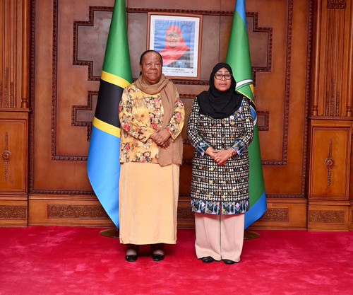 G8iUid6XsAAbbr6.jpg