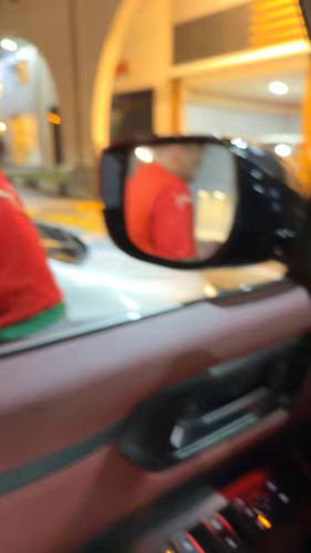 UGYGTh83QBzsimm5.jpg