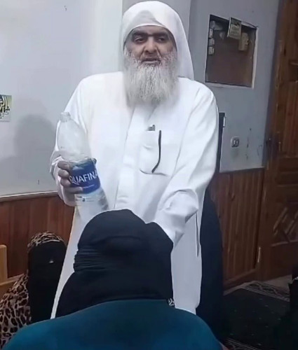 TSCVFwygk1VmR6eH.jpg