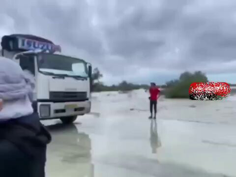 Mk omFUQBKagEYgz.jpg