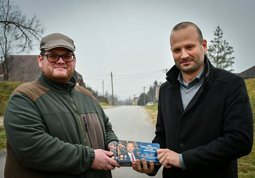 601972882 1723094272387656 1852373227897780758 n.jpg?stp=dst jpg s720x720 tt6& nc cat=101& nc cb=99b.jpg