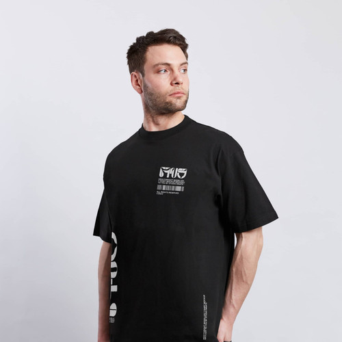 Modelled Oversized T Shirt Mockup 2 scaled.jpg