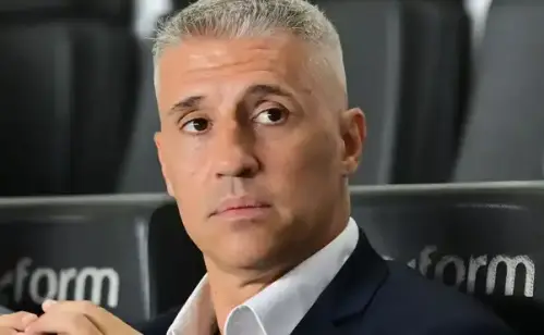 São Paulo não prioriza lateral esquerda; Crespo aposta em opções internas para temporada