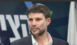 صادق وزير مالية الاحتلال، بتسلئيل سموتريتش، على مخطط استيطاني جديد لإقامة مدينة استيطانية ضخمة شرق القدس، تتضمن حوالي 3,380 وحدة سكنية، في واحدة من أك...