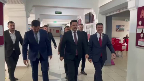 ytrLbaRolxTfV1f .jpg