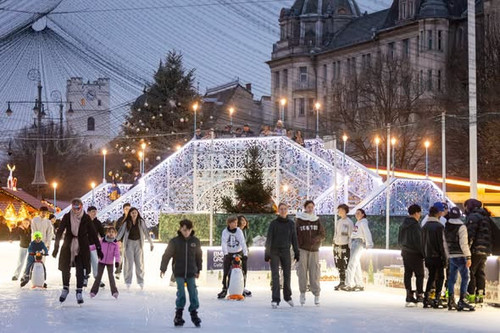 597654779 1194109472892256 1794347041730320259 n.jpg?stp=dst jpg s590x590 tt6& nc cat=108&ccb=1 7& n.jpg