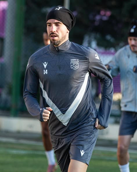 602981464 18412891600140358 2154364455285389982 n.jpg?stp=dst jpg s590x590 tt6& nc cat=108&ccb=1 7& .jpg