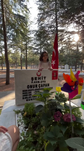 8nt9uY5cF 5 SnNe.jpg