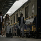 Emily.in.Paris.S02E01.Voulez Vous.Coucher.Avec.Moi.2160p.NF.WEB DL.CZ EN.DD+5.1.DoVi.HDR.H.265 MissC