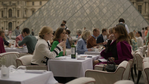 Emily.in.Paris.S02E01.Voulez Vous.Coucher.Avec.Moi.2160p.NF.WEB DL.CZ EN.DD+5.1.DoVi.HDR.H.265 MissC