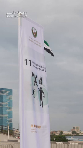 gEaW5IQ30g7r 3Ac.jpg