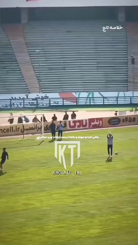 gqeHVmGozHq1zAFc.jpg