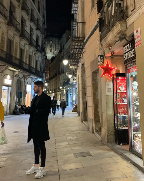 robertogarrdner 2489569369840834893 240321720 4 2021 01 18.jpg