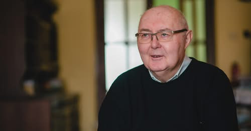 13313712239912550817?url=https%3A%2F%2Ffelvidek.ma%2Fwp content%2Fuploads%2F2025%2F12%2FJanos atya p.jpg