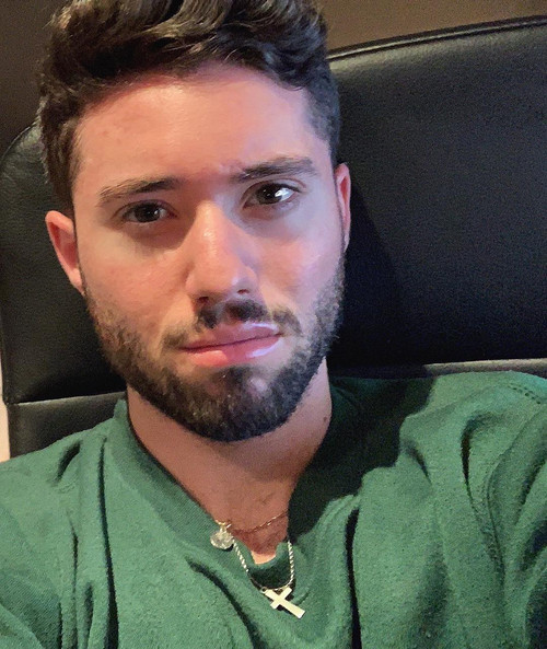 robertogarrdner 1920027676750333594 240321720 2018 11 25.jpg