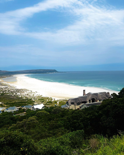 robertogarrdner 2953961286440654254 240321720 3 2022 10 21.jpg