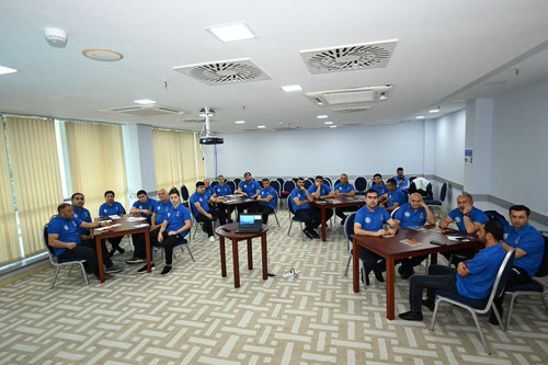 G78nqSUWoAA965m.jpg