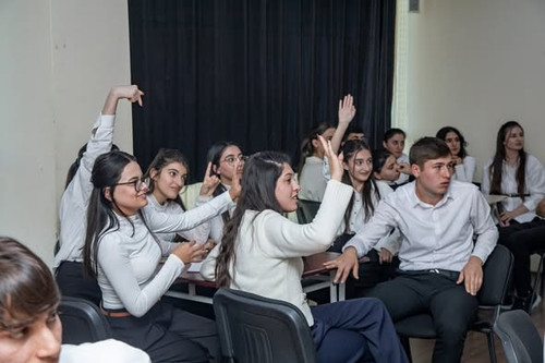 603783297 1297777672384666 4517222082709023310 n.jpg?stp=dst jpg s590x590 tt6& nc cat=107&ccb=1 7& n.jpg