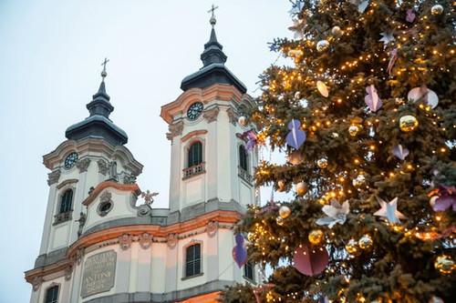 595526621 1192494576387079 7296109262971749208 n.jpg?stp=dst jpg s590x590 tt6& nc cat=100&ccb=1 7& n.jpg