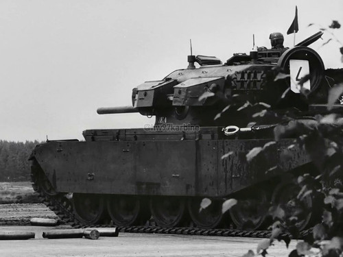 HbgMEmx5pdqm4A3m.jpg