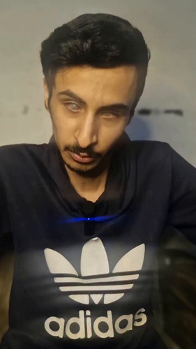 rXVgJxaXLY2THnm3.jpg