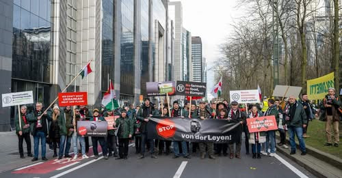 1571683581158701442?url=https%3A%2F%2Fcdn.mandiner.hu%2F2025%2F12%2FWrxfEr1Ep0AB5HvSTxe5MLFezW9gaz q.jpg