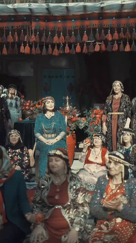 YYjk735TweQr6QUM.jpg