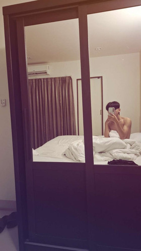 สุดหล่อ.jpg
