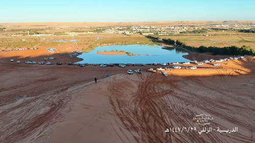 72tEeGIWQuuKg j3.jpg