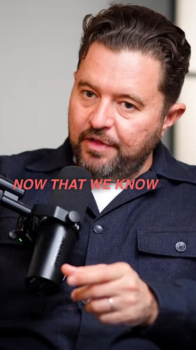 G8uKfcHXIAEJHk5.jpg