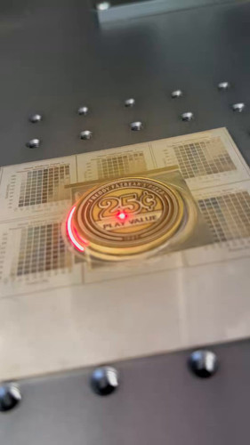 OIf 9E0Iy4ES 6xY.jpg