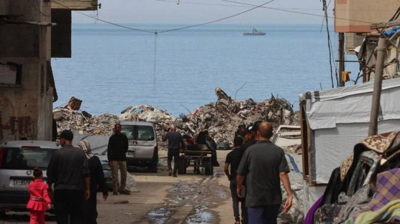 نقابات العمال: الحرب أدت إلى تعطيل حوالي 400 ألف شخص عن العمل في قطاع غزة...