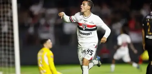 São Paulo prioriza Copinha e descarta jovens talentos no Paulista; força total em campo!