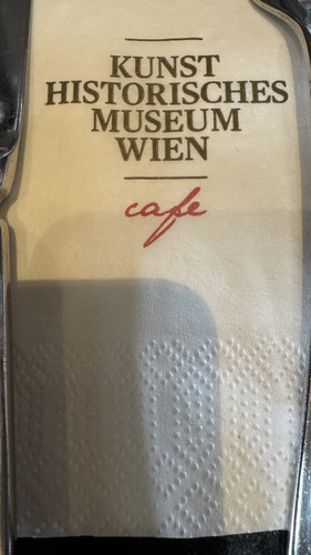 G8vUuKQbIAAlWld.jpg