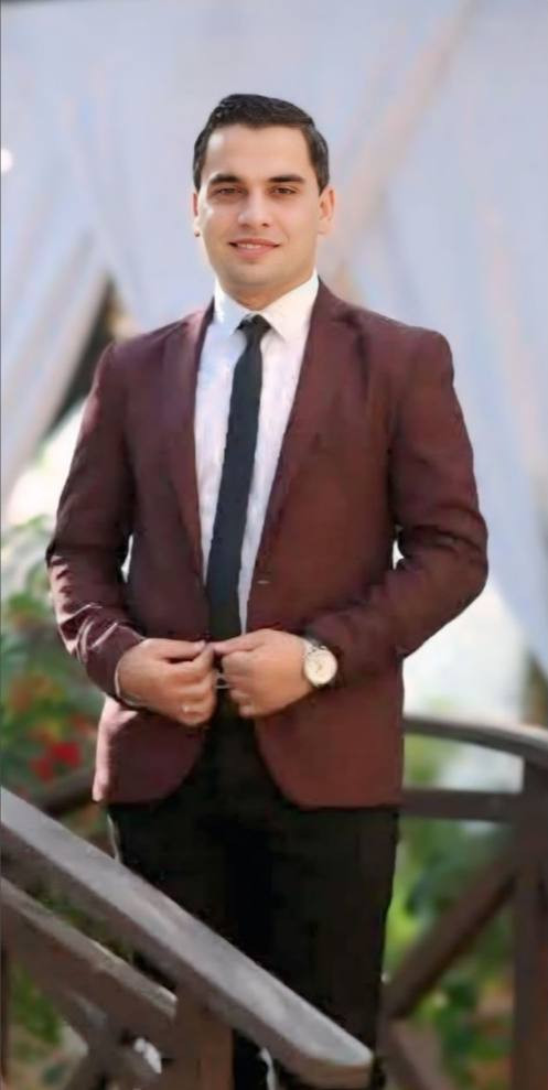 مصادر صحفية في غزة: تم انتشال جثمان الشاب يحيى الديراوي من تحت أنقاض منزله الذي تعرّض للاستهداف قبل عامين، حيث وُجد الجثمان كاملًا ولم تظهر عليه آثار ...