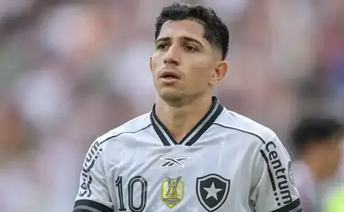 Savarino e Vitinho estão na mira do São Paulo, mas impasse complica a troca com o Botafogo