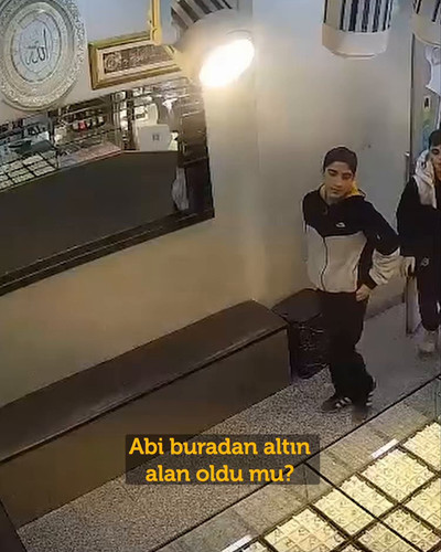 ZJyLUqOurdAtLwdP.jpg