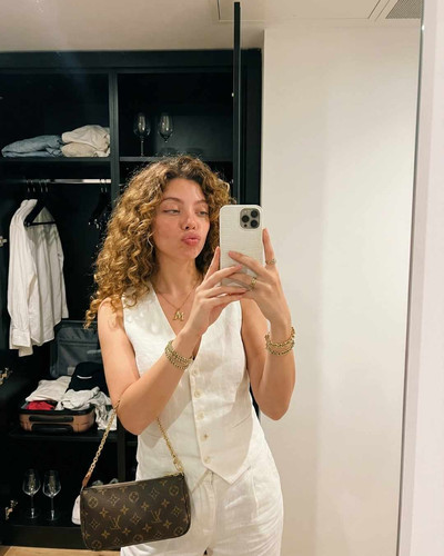 WHITE VEST.jpg